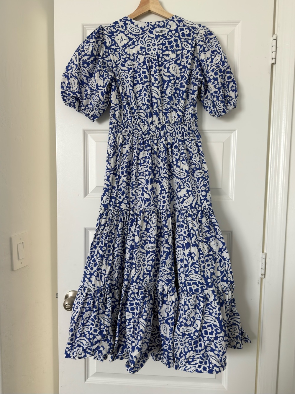 Boden Puff Sleeve Tiered Midi Dress 6 Blue Floral Cotton V Neck - Picture 3 of 11